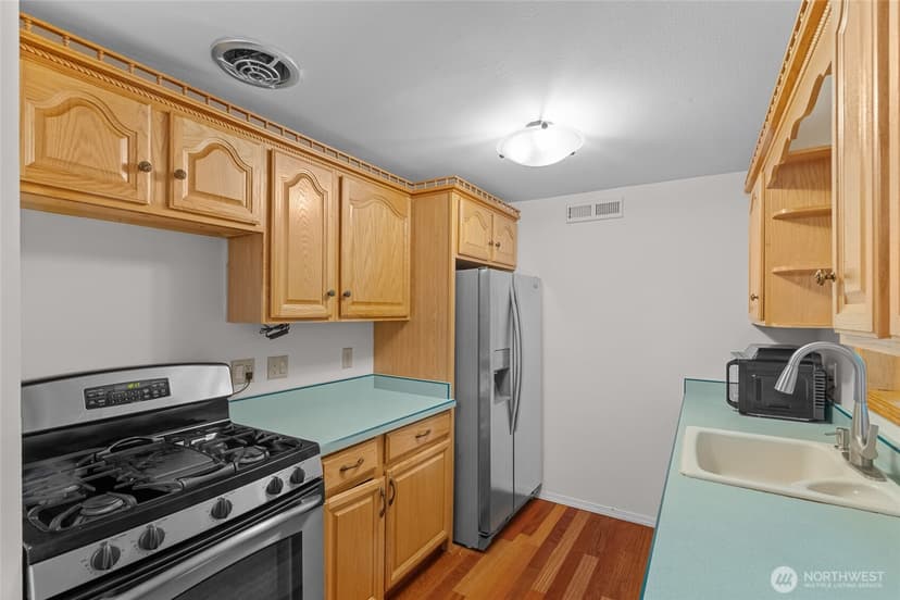 Property photo for 1306 SW 160th Street, Burien photo 10