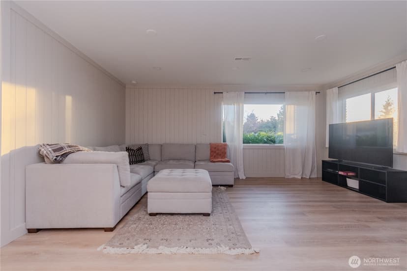 Property photo for 242 SW 186th Street, Normandy Park photo 29