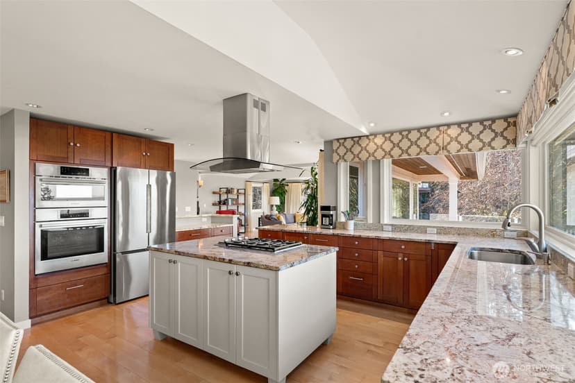 Property photo for 7819 175th Street SW, Edmonds photo 13