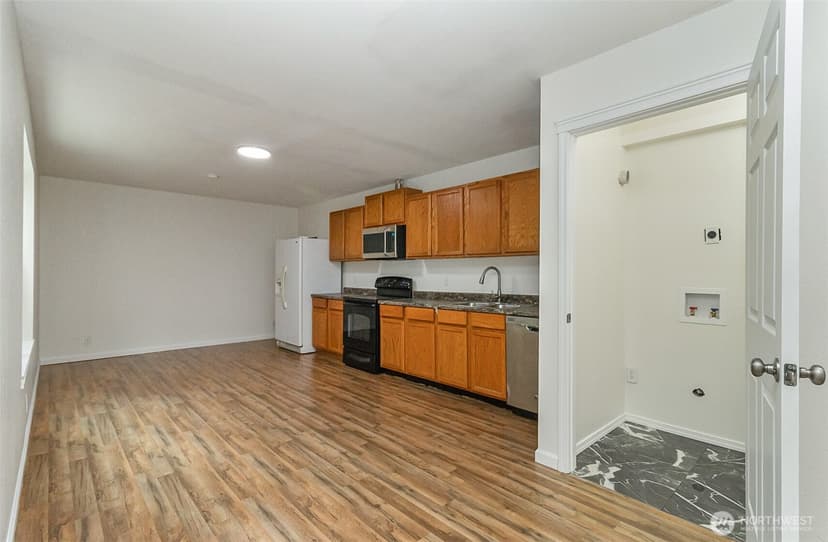 Property photo for 11629 54th Drive SE, Everett photo 30