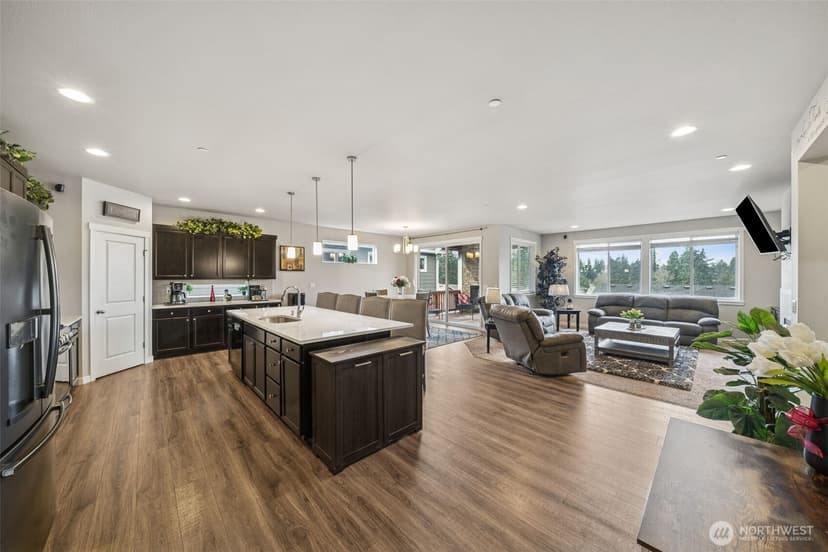 Property photo for 10707 130th Street E, Puyallup photo 6