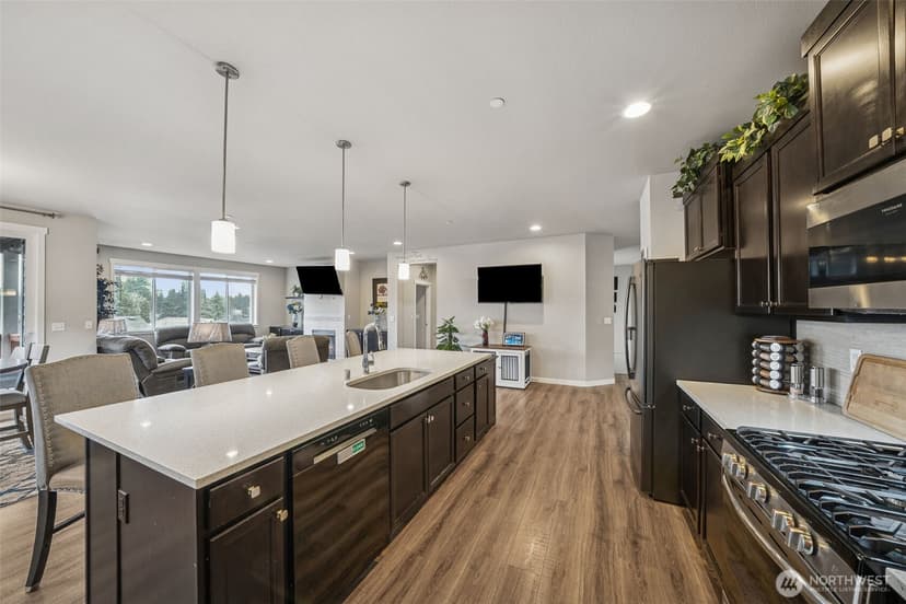 Property photo for 10707 130th Street E, Puyallup photo 8
