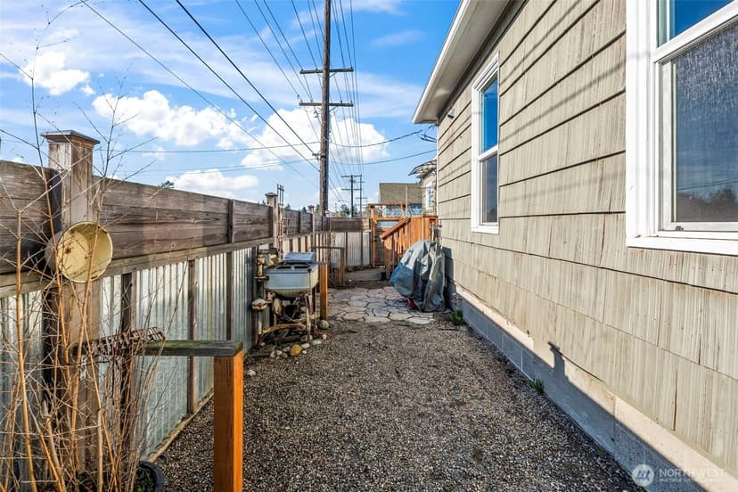 Property photo for 1103 Cogean Avenue, Bremerton photo 32