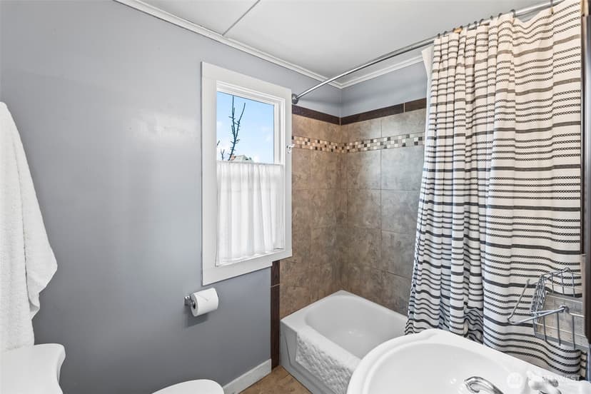 Property photo for 1103 Cogean Avenue, Bremerton photo 24