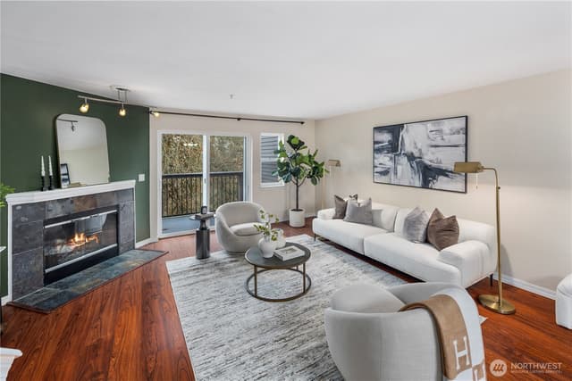Property photo for 15805 Waynita Way NE #D204, Bothell photo 5