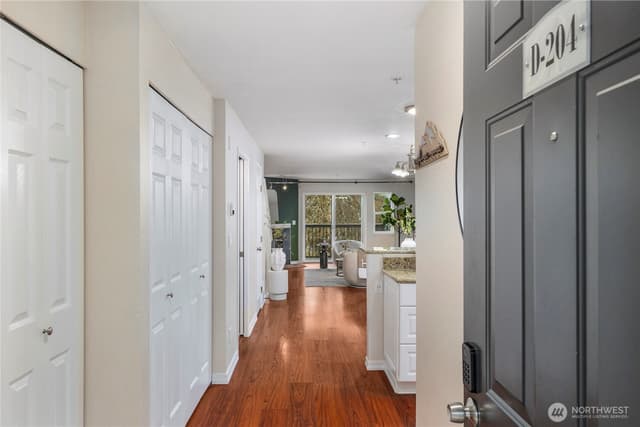 Property photo for 15805 Waynita Way NE #D204, Bothell photo 4