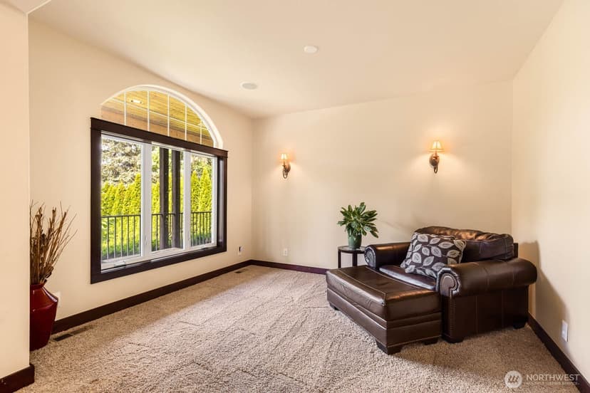 Property photo for 17645 SE 196th Drive, Renton photo 6