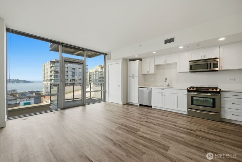 Property photo for 2911 2nd Avenue #709, Seattle photo 5