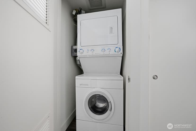 Property photo for 2911 2nd Avenue #709, Seattle photo 13