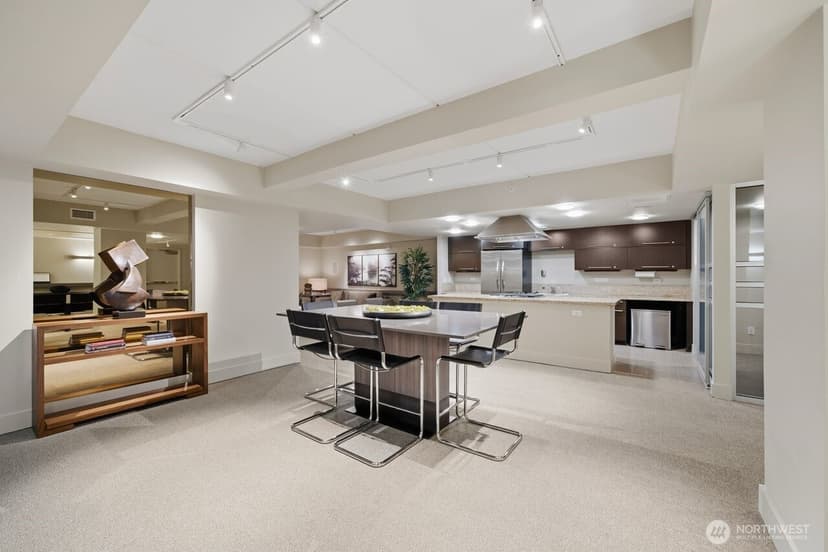 Property photo for 2911 2nd Avenue #709, Seattle photo 18