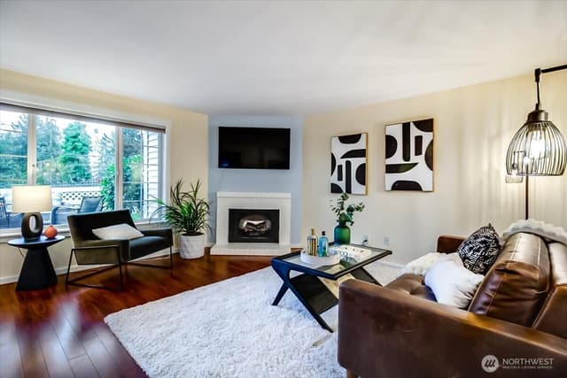 Property photo for 12404 E Gibson Road #D101, Everett photo 2