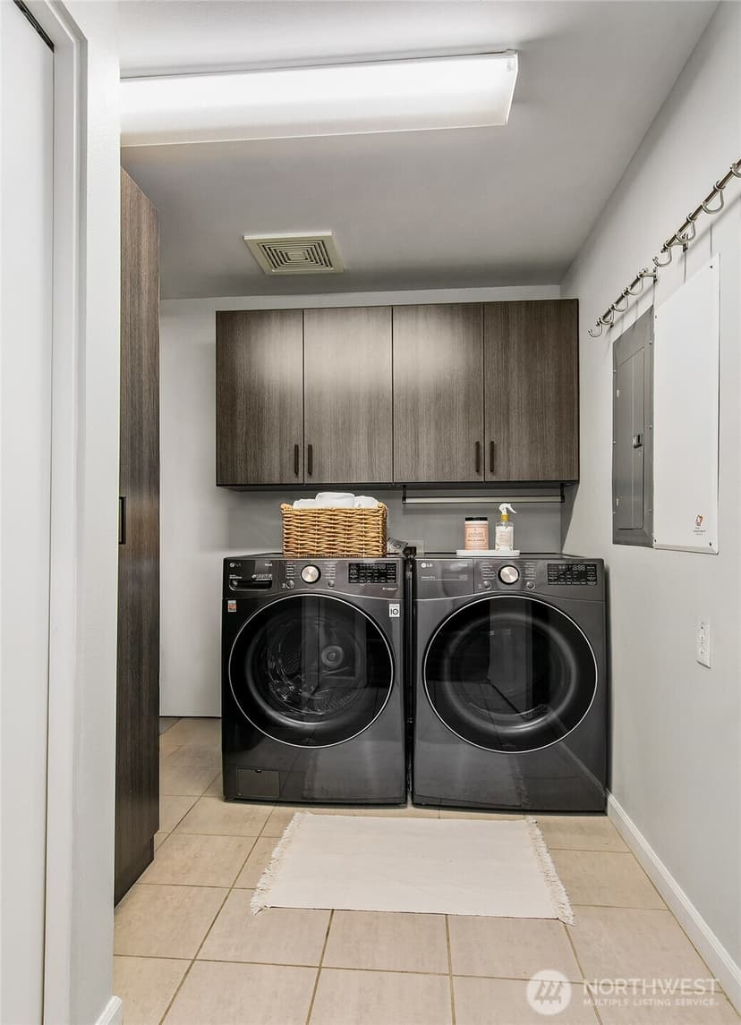 Property photo for 17 W Mercer Street #302, Seattle photo 22