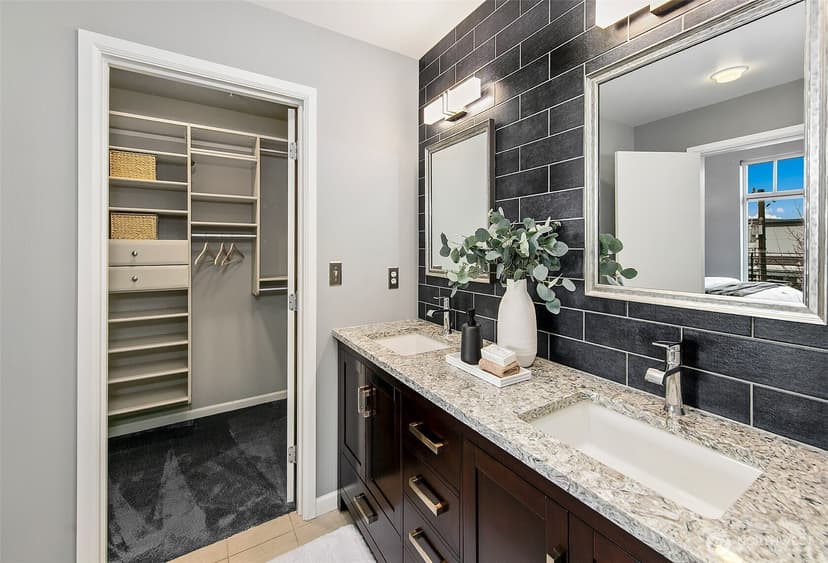Property photo for 17 W Mercer Street #302, Seattle photo 13