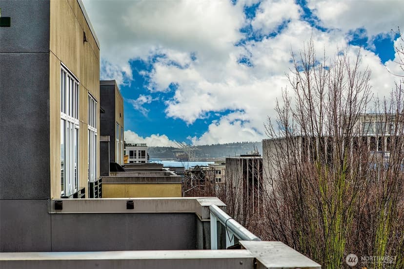 Property photo for 17 W Mercer Street #302, Seattle photo 8