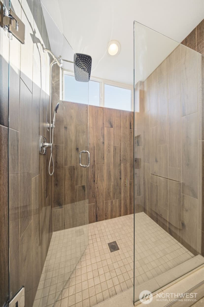 Property photo for 1055 S Cloverdale Street, Seattle photo 18