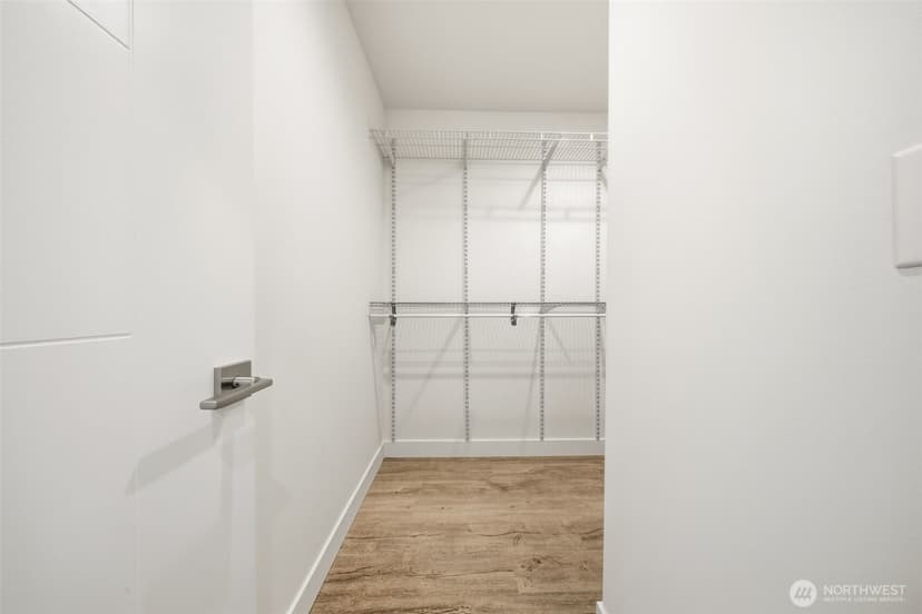 Property photo for 1055 S Cloverdale Street, Seattle photo 19
