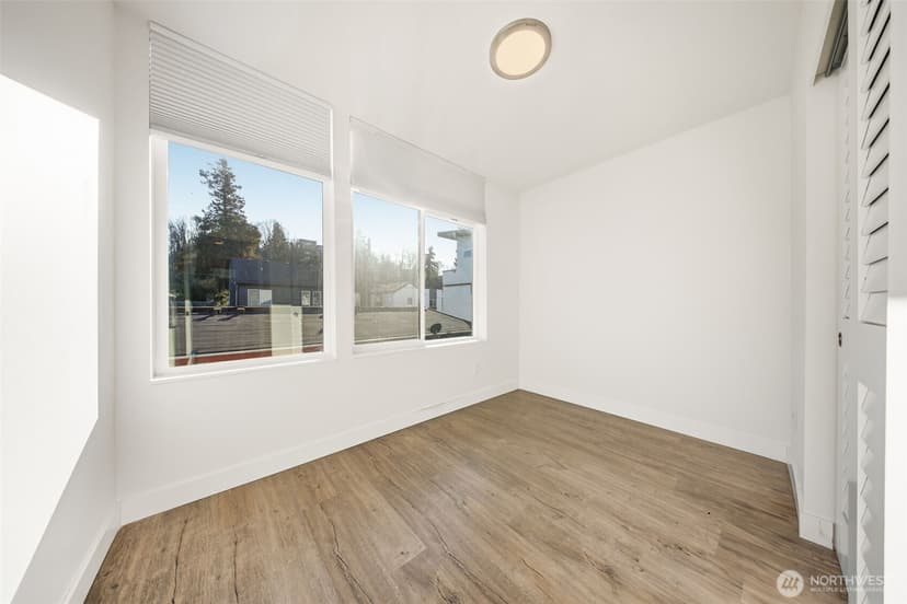 Property photo for 1055 S Cloverdale Street, Seattle photo 26