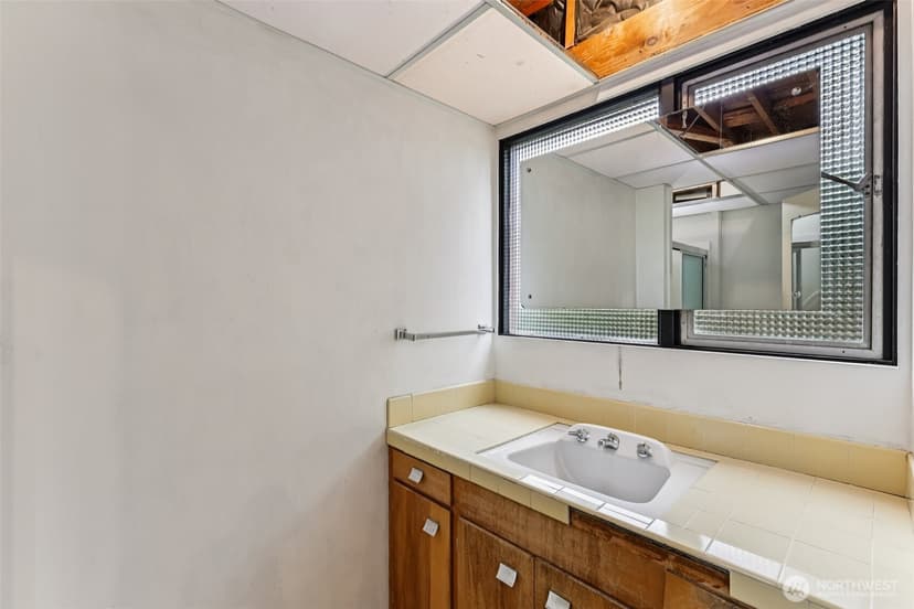 Property photo for 7832 NE 32nd Street, Medina photo 31