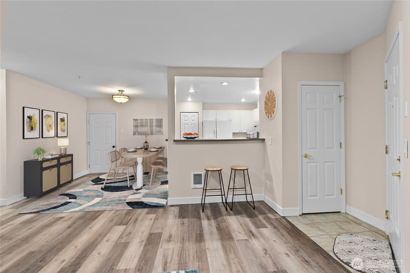 Property photo for 14714 Admiralty Way #B102, Lynnwood photo 4