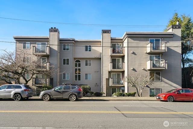 Property photo for 4831 Fauntleroy Way SW #206, Seattle photo 2
