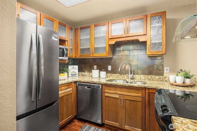 Property photo for 11058 NE 33rd Place #D3, Bellevue photo 4