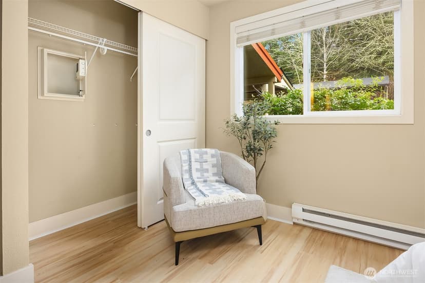Property photo for 11058 NE 33rd Place #D3, Bellevue photo 18