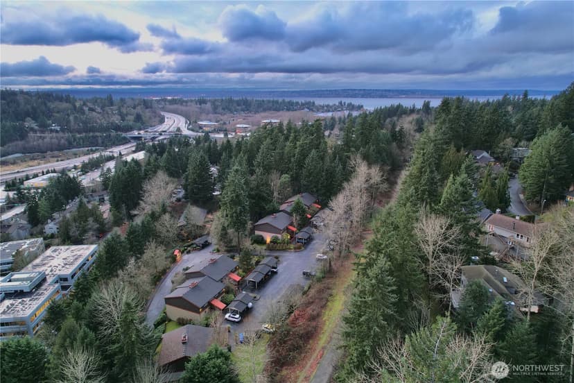 Property photo for 11058 NE 33rd Place #D3, Bellevue photo 25