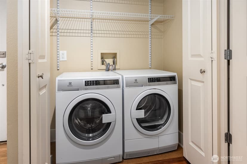 Property photo for 11058 NE 33rd Place #D3, Bellevue photo 20