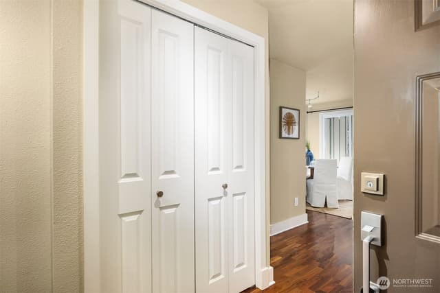 Property photo for 11058 NE 33rd Place #D3, Bellevue photo 3