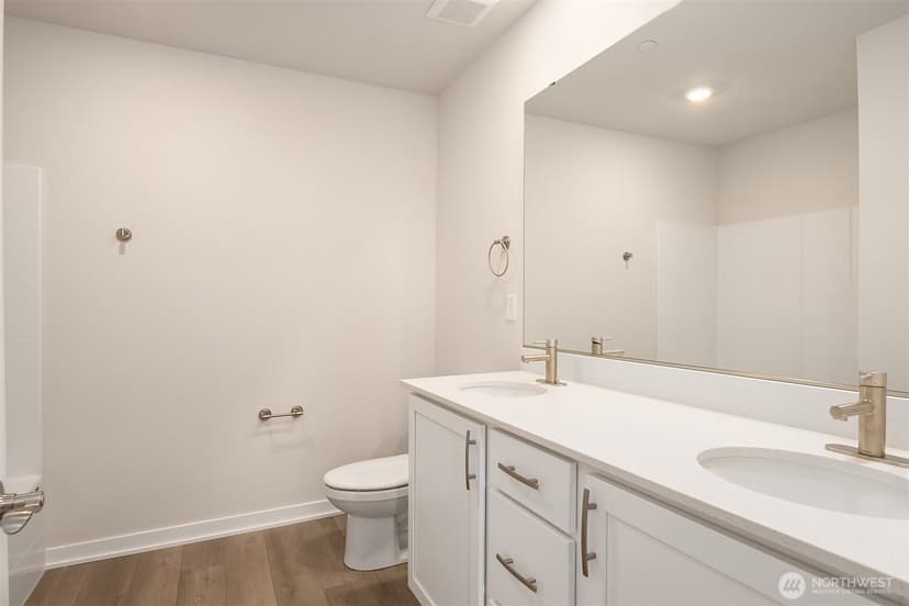 Property photo for 2425 160th Place NE, Marysville photo 18