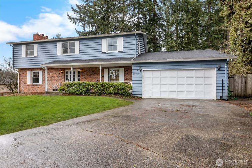 Property photo for 10919 101st Avenue SW, Lakewood