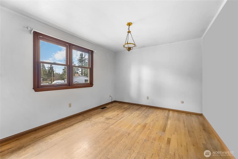 Property photo for 10919 101st Avenue SW, Lakewood photo 21