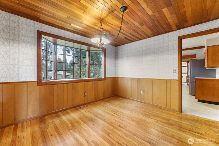 Property photo for 10919 101st Avenue SW, Lakewood photo 6
