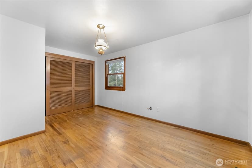Property photo for 10919 101st Avenue SW, Lakewood photo 23