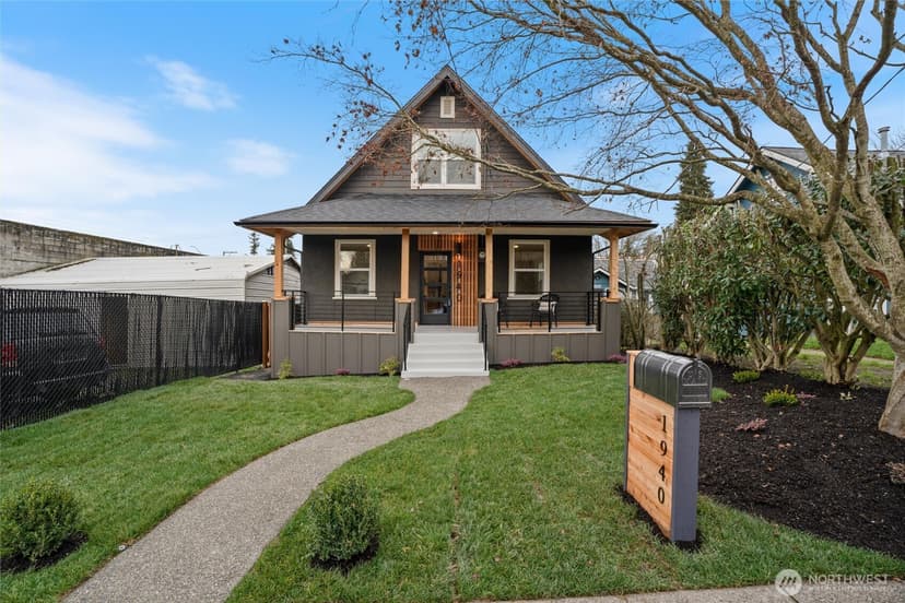 Property photo for 1940 5th Street, Bremerton