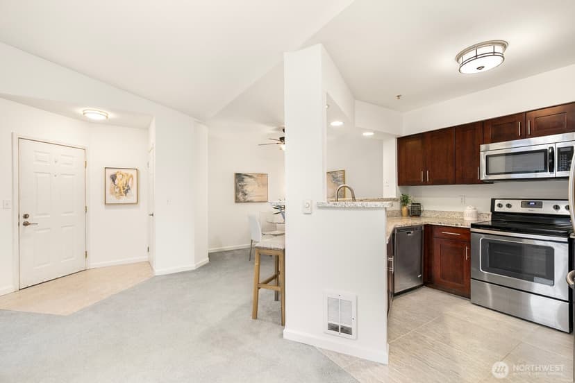 Property photo for 15300 112th Avenue NE #C304, Bothell photo 8