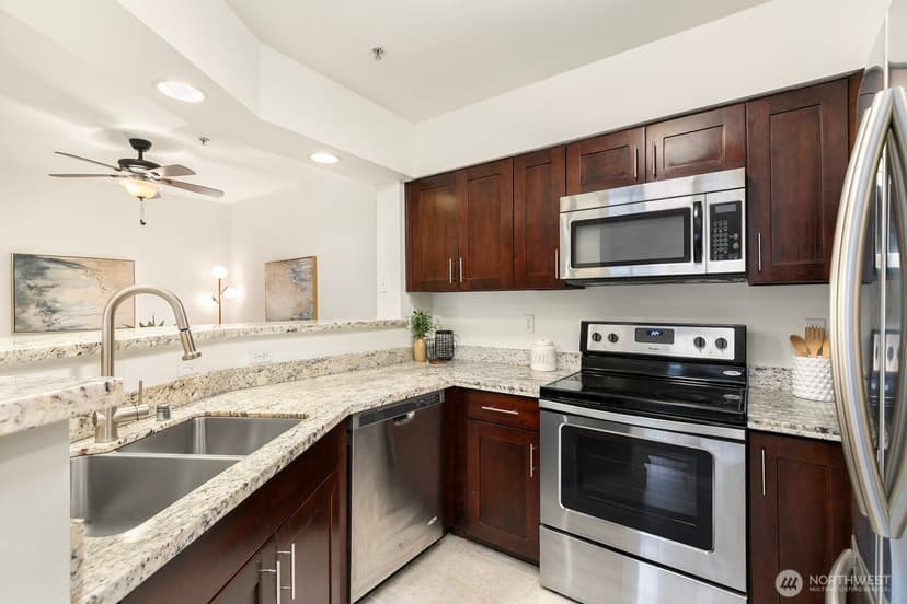 Property photo for 15300 112th Avenue NE #C304, Bothell photo 10