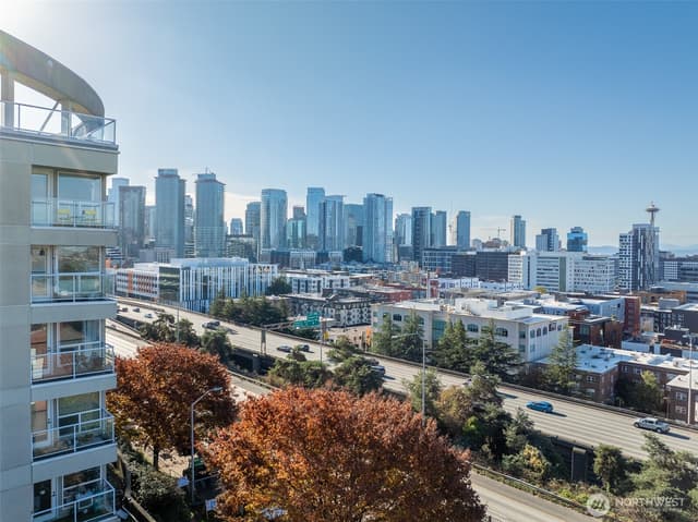 Property photo for 530 Melrose Avenue E #309, Seattle photo 3