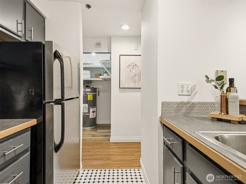 Property photo for 530 Melrose Avenue E #309, Seattle photo 6