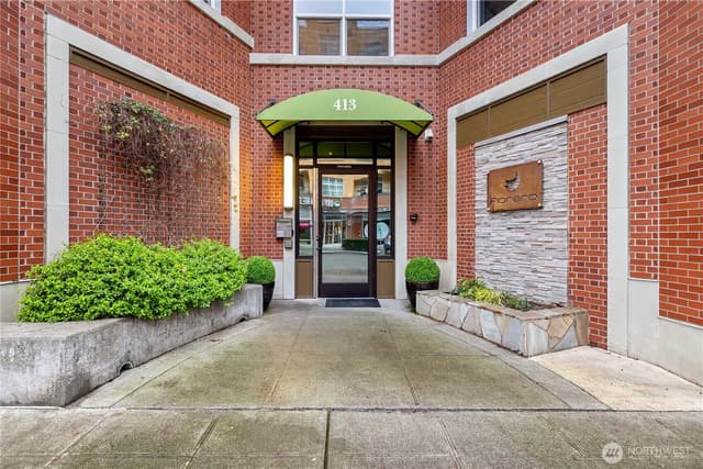 Property photo for 413 NE 70th Street #207, Seattle photo 2
