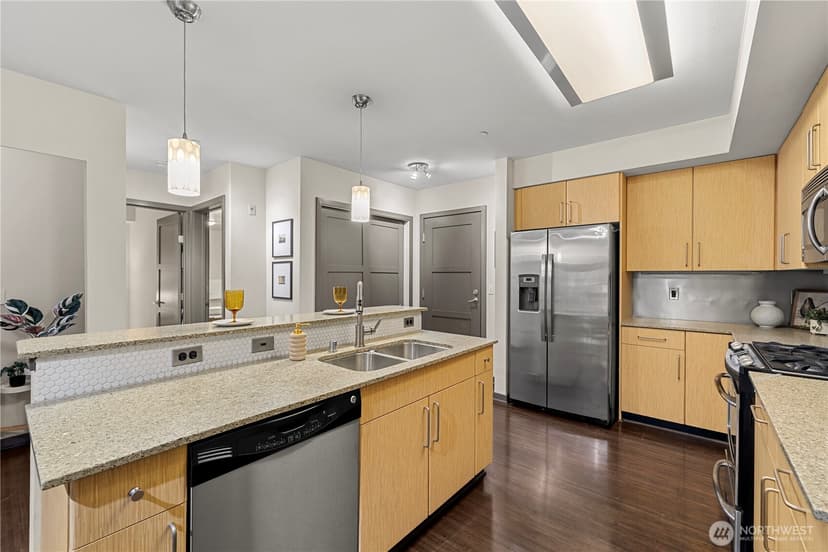Property photo for 413 NE 70th Street #207, Seattle photo 10