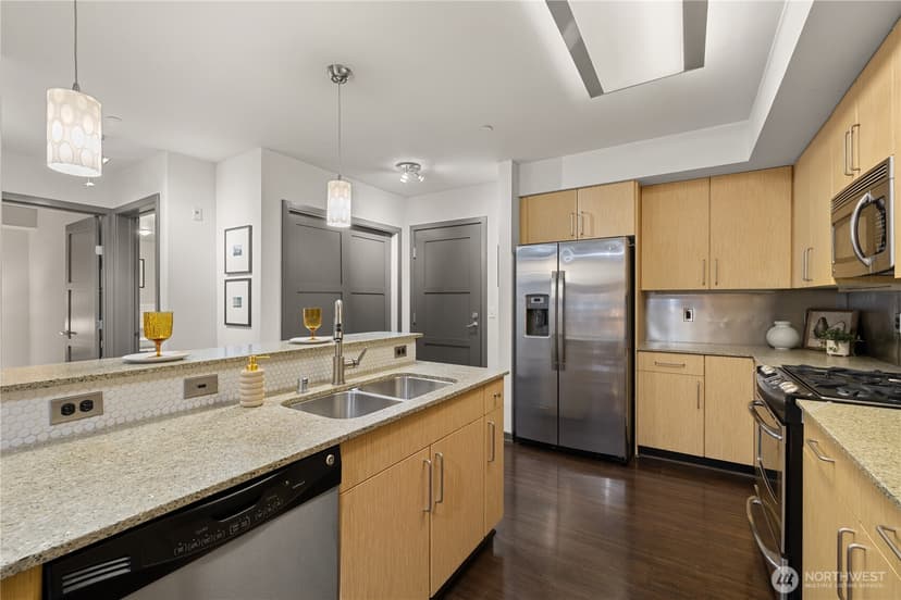 Property photo for 413 NE 70th Street #207, Seattle photo 9