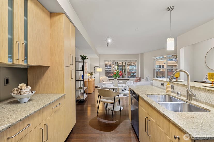 Property photo for 413 NE 70th Street #207, Seattle photo 8