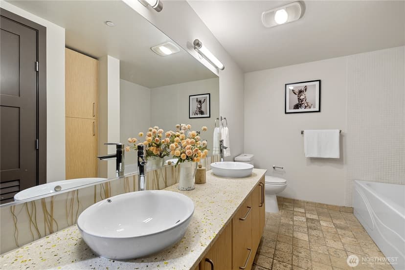 Property photo for 413 NE 70th Street #207, Seattle photo 26