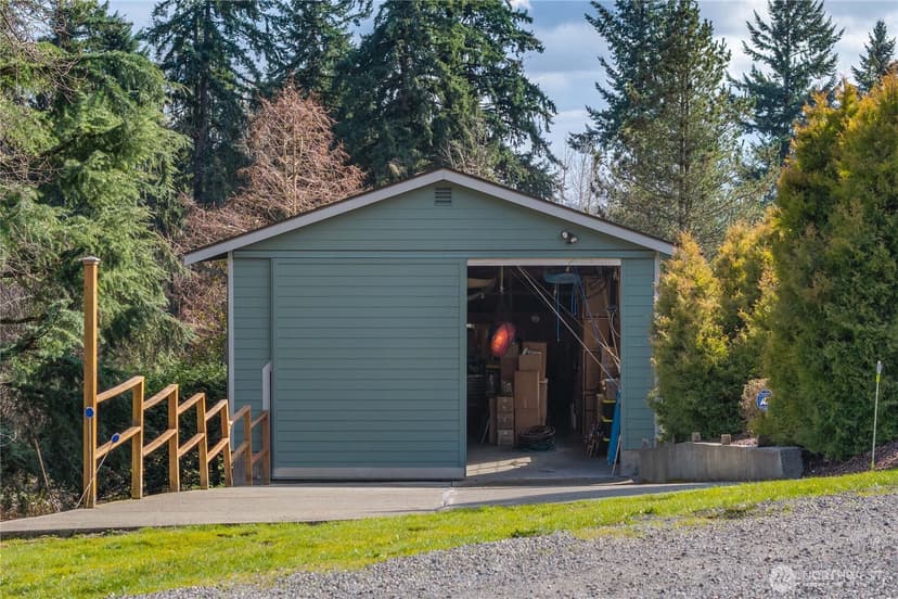 Property photo for 10316 43rd Street E, Edgewood photo 3