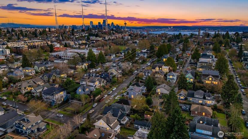 Property photo for 2113 3rd Avenue W, Seattle photo 38