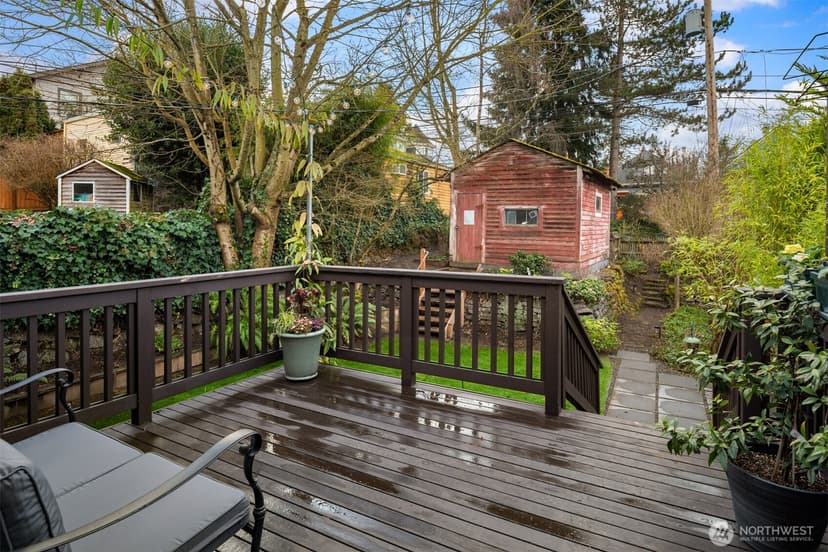 Property photo for 2113 3rd Avenue W, Seattle photo 25