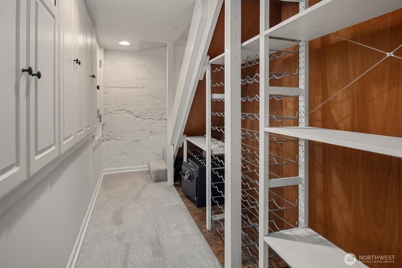 Property photo for 2113 3rd Avenue W, Seattle photo 20