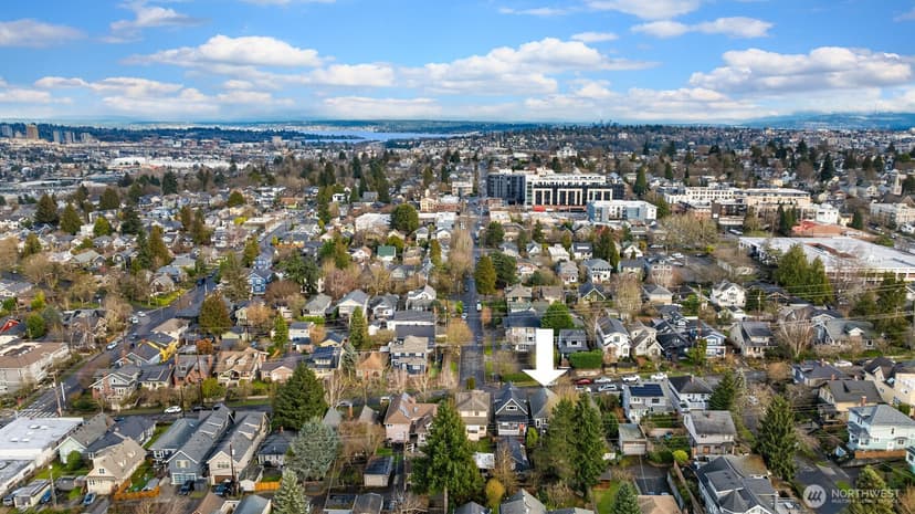 Property photo for 2113 3rd Avenue W, Seattle photo 33