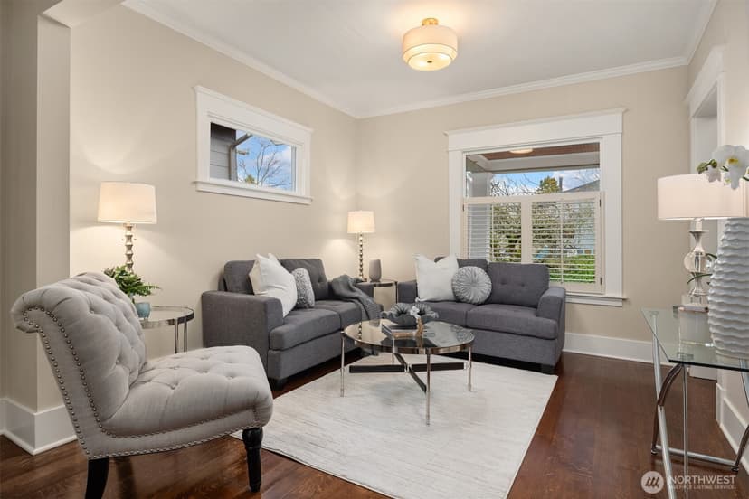 Property photo for 2113 3rd Avenue W, Seattle photo 5